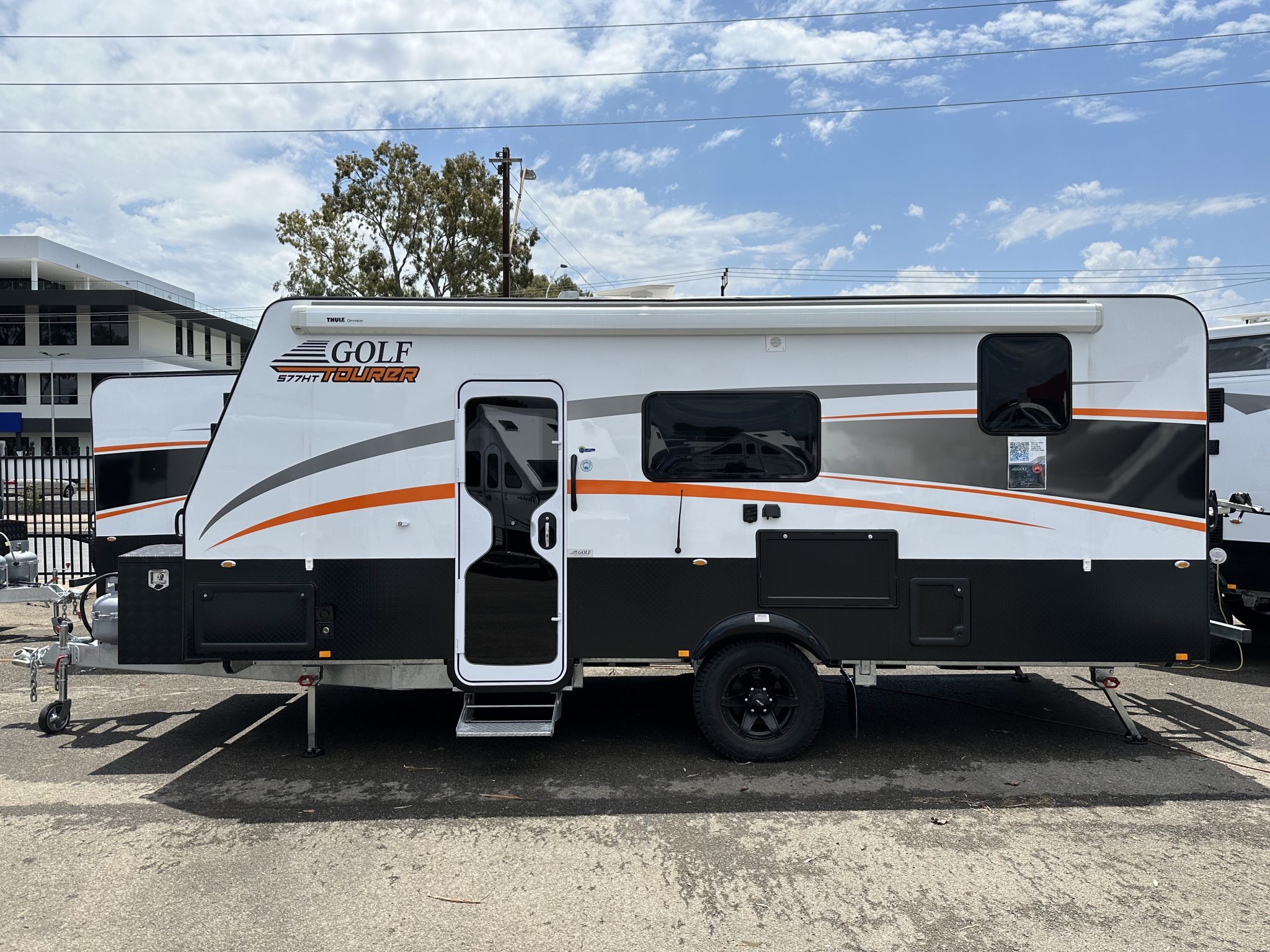 GOLF TOURER 577 FAMILY CARAVAN WITH TRIPLE BUNKS - Avan Adelaide